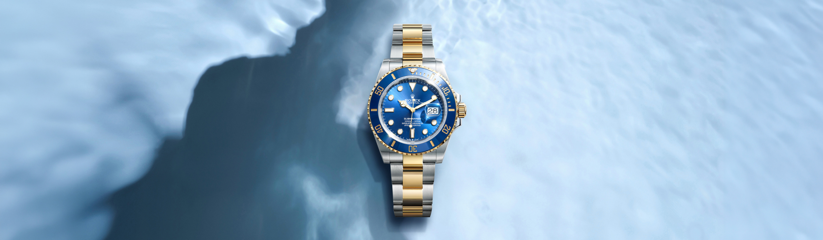 Rolex Submariner Date in Oystersteel and yellow gold Rolesor with blue dial and blue Cerachrom bezel on an Oyster bracelet